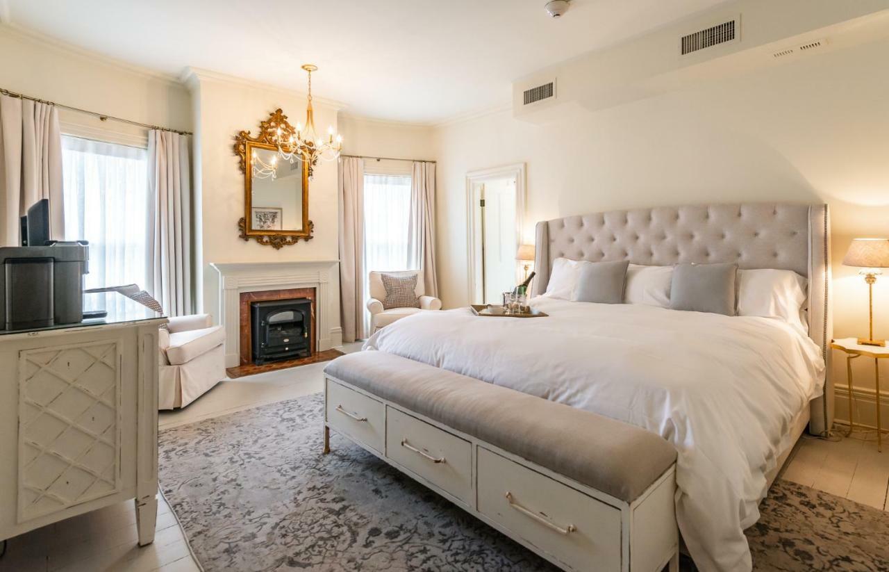לינה וארוחת בוקר ניאגרה און דה לייק Lakewinds Country Manor מראה חיצוני תמונה